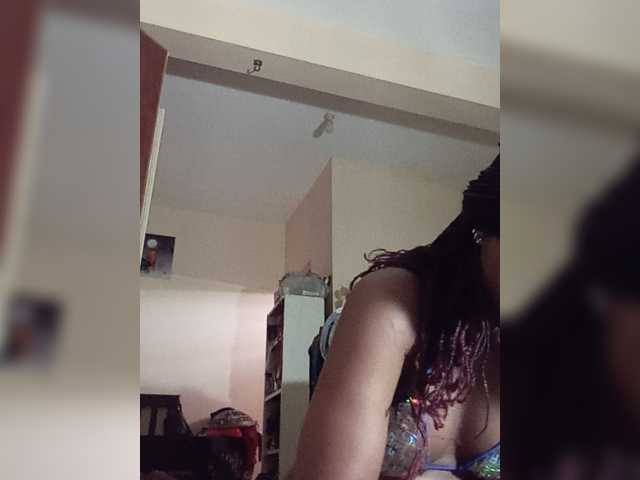 Lovergirll live cam on BongaCams