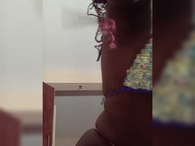 Lovergirll live cam on BongaCams