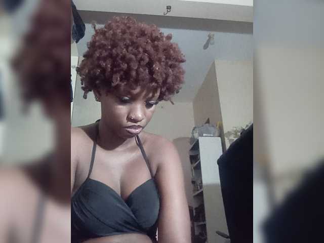 Lovergirll live cam on BongaCams