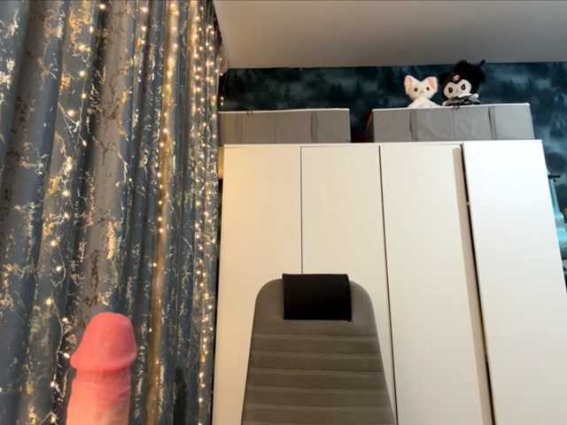 AngelikaReinik live cam preview