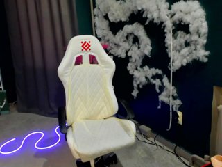 EmeliGlowr