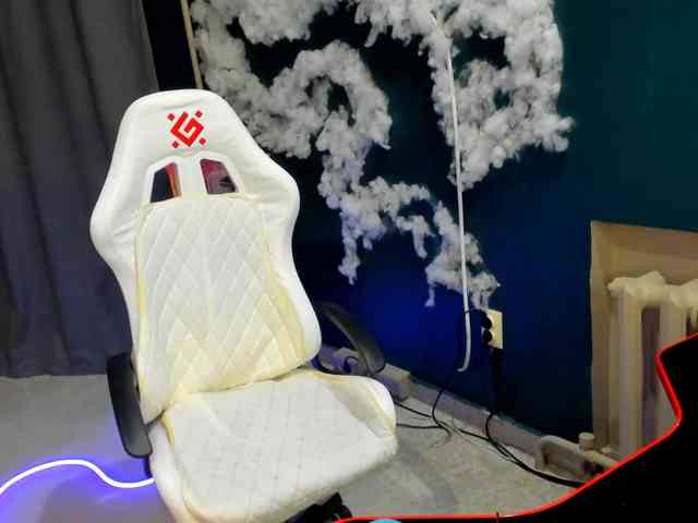 EmeliGlowr