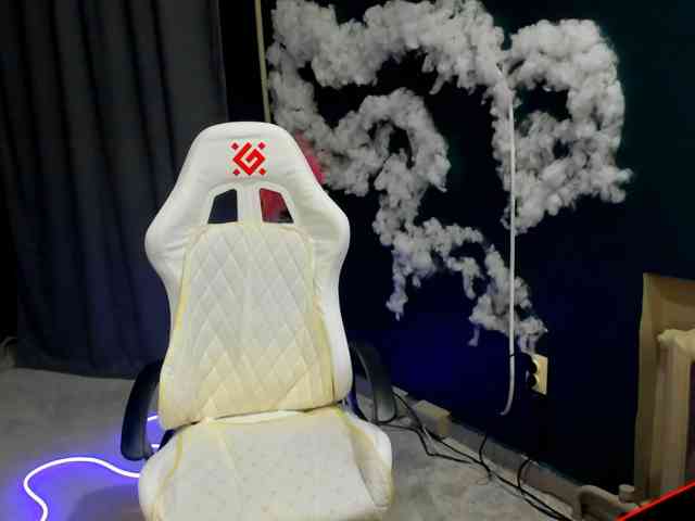 EmeliGlowr