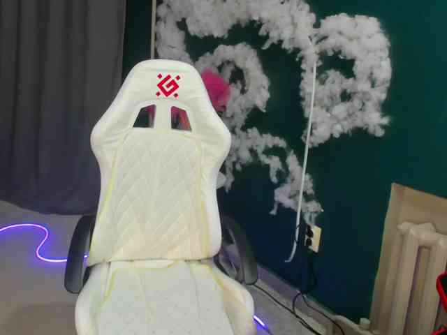 EmeliGlowr