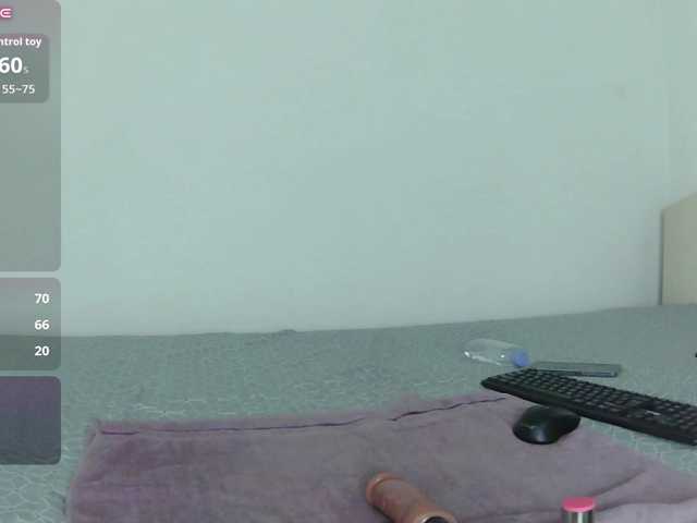 Giuliafoxx live cam on BongaCams
