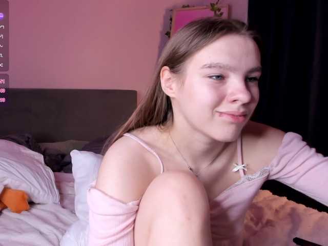 St1Ormy live cam on BongaCams