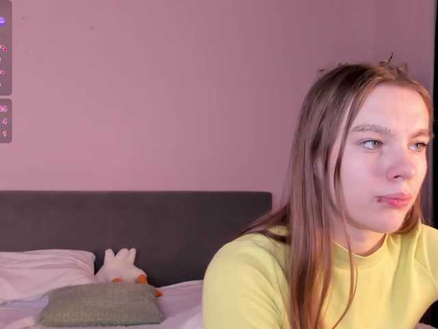 St1Ormy live cam on BongaCams