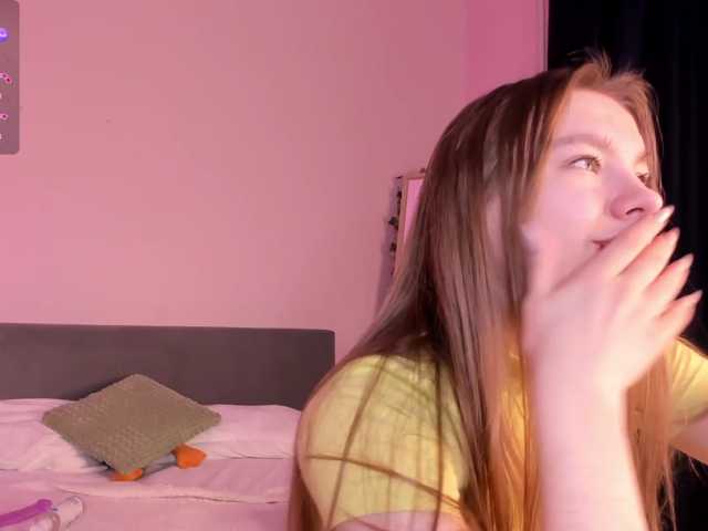 St1Ormy live cam on BongaCams