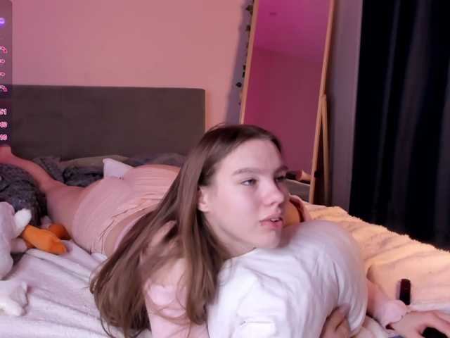 St1Ormy live cam on BongaCams