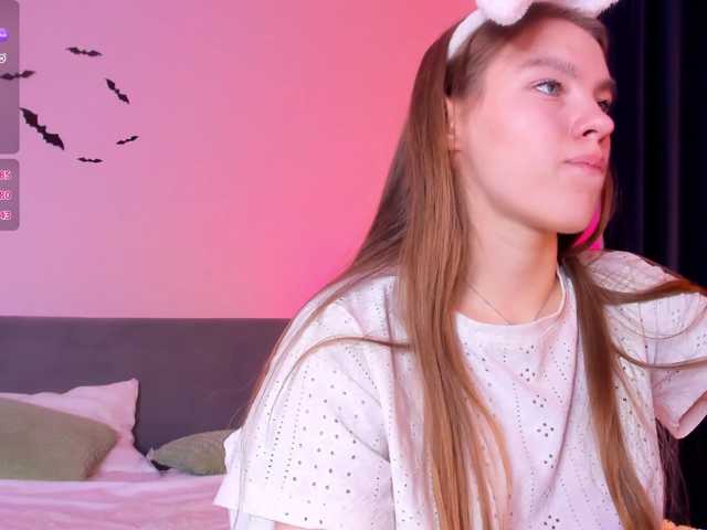 St1Ormy live cam on BongaCams