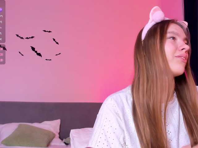 St1Ormy live cam on BongaCams