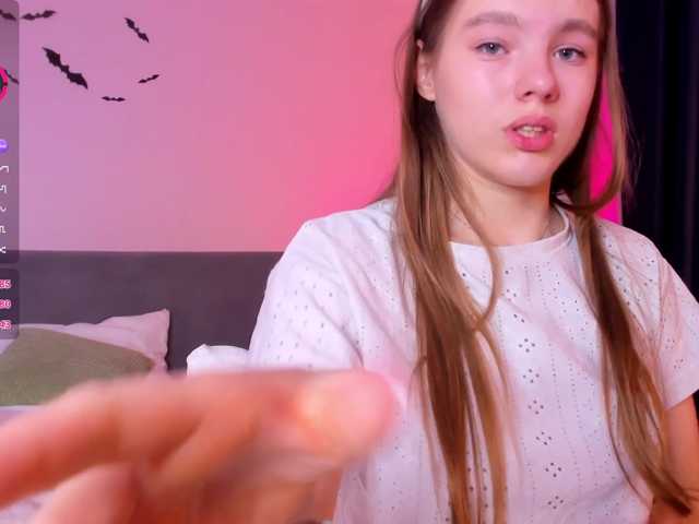 St1Ormy live cam on BongaCams
