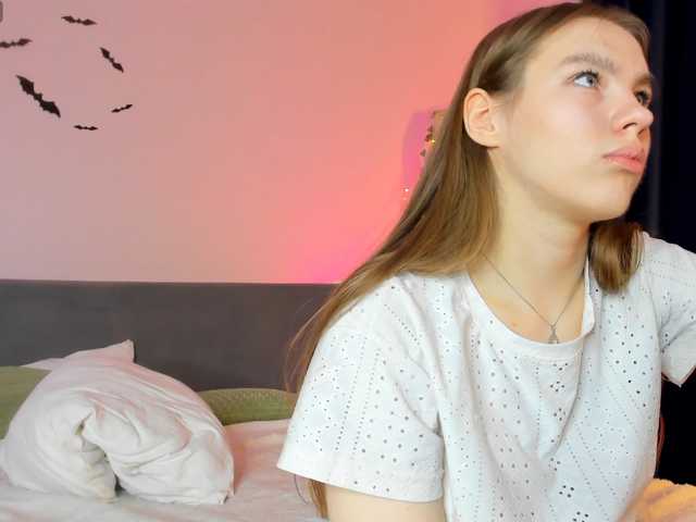 St1Ormy live cam on BongaCams