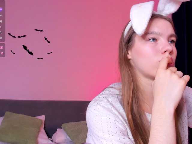 St1Ormy live cam on BongaCams