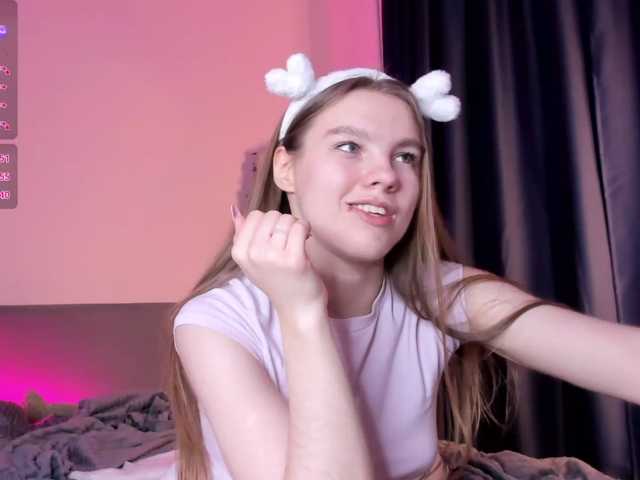 St1Ormy live cam on BongaCams