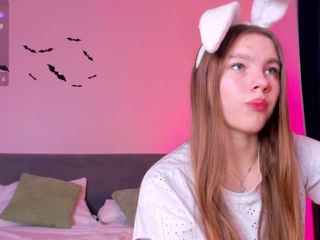 St1Ormy live cam on BongaCams