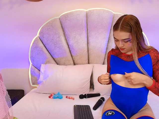 EllieAndMolly live cam on BongaCams