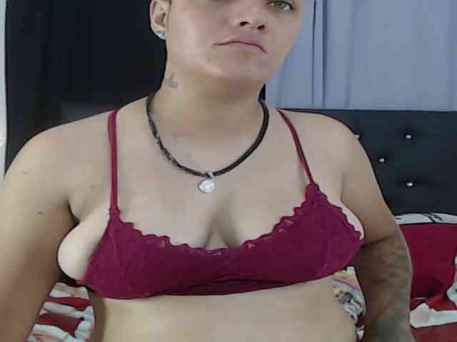 Yael-Collins webcam