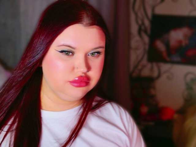 AivoriEvee live cam on BongaCams