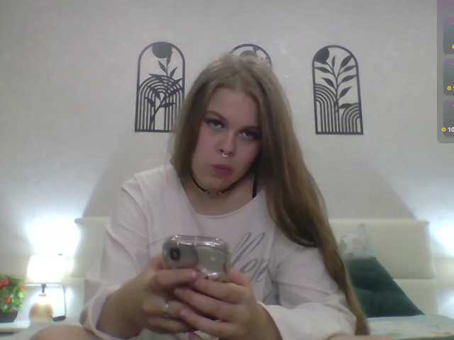 VaryaBelle live cam on BongaCams