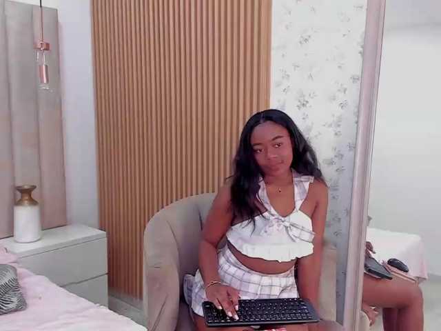 GrasyBenty live cam preview