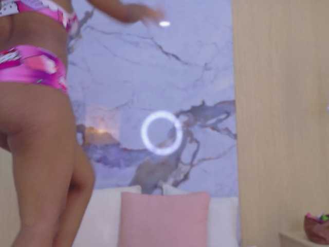 GrasyBenty live cam on BongaCams