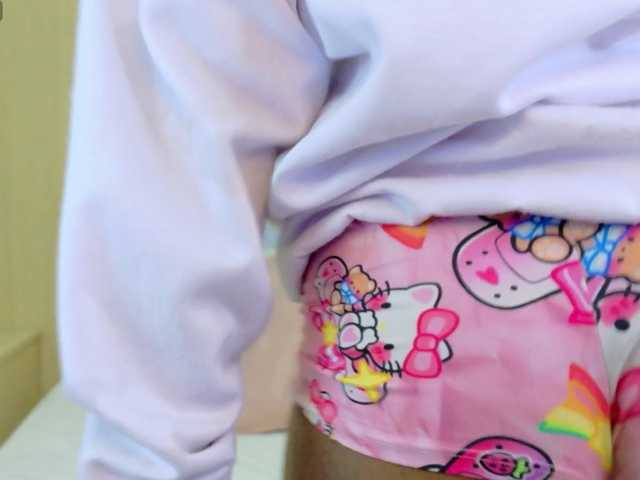 GrasyBenty live cam on BongaCams