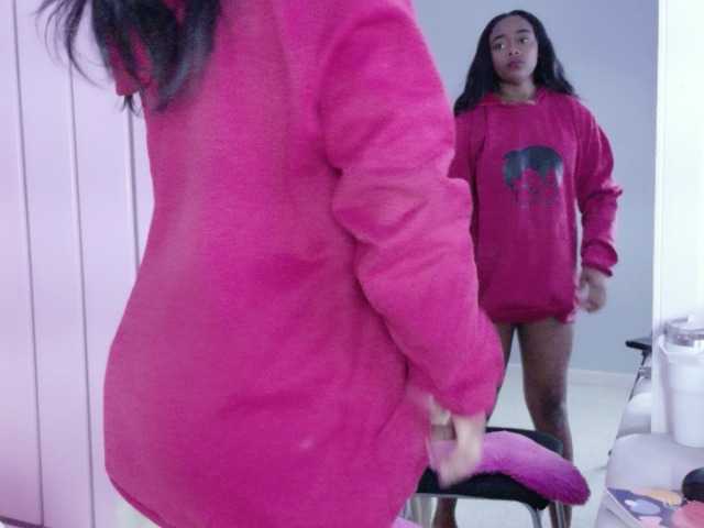 GrasyBenty live cam on BongaCams