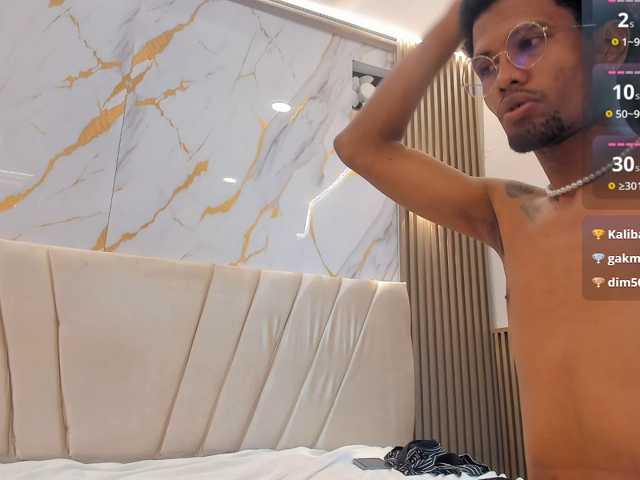 Zuri-Denzel69 live cam