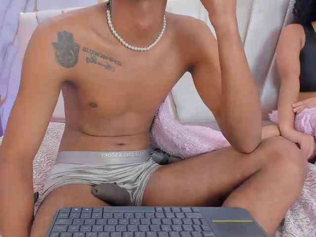 Zuri-denzel69's cam show statistics and live stream