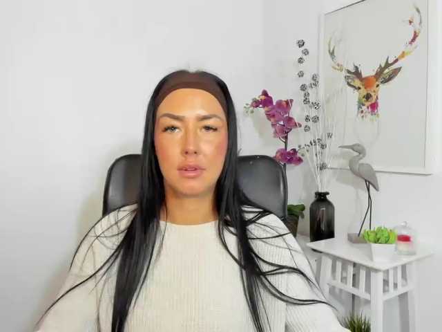 LauraCharm live cam on BongaCams