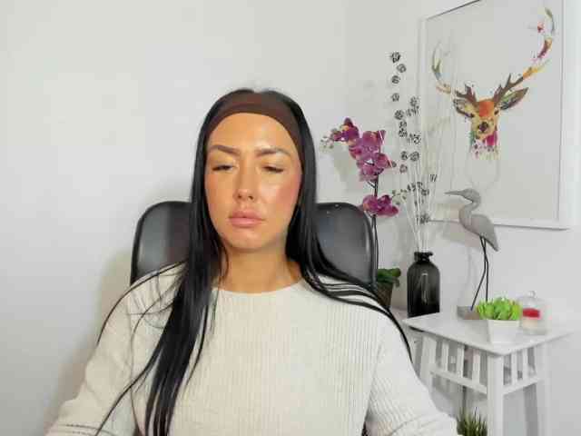 LauraCharm LauraCharm