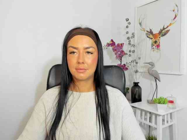 LauraCharm