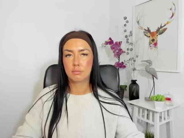 LauraCharm