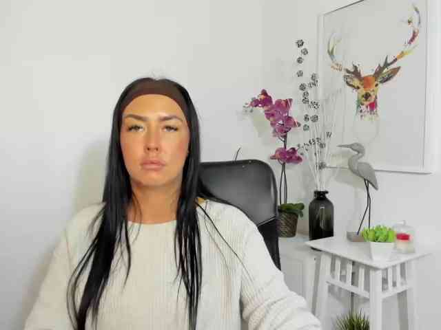 LauraCharm