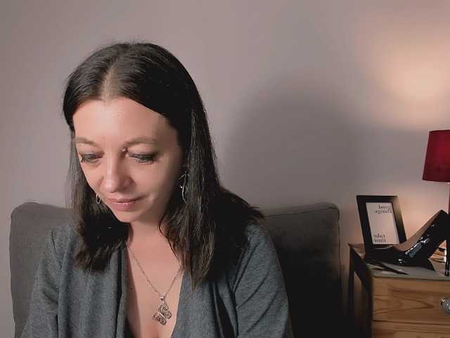 EdieHotLady live cam on BongaCams
