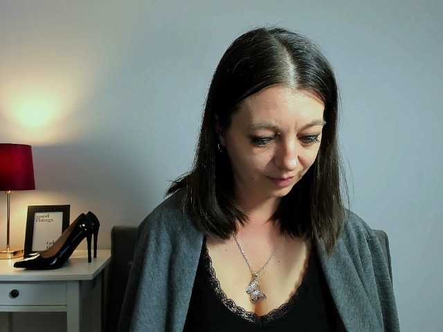 EdieHotLady live cam on BongaCams
