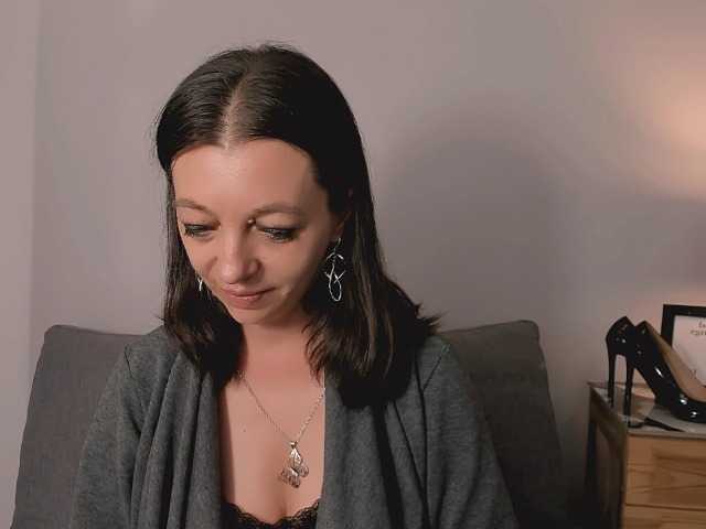 EdieHotLady live cam on BongaCams