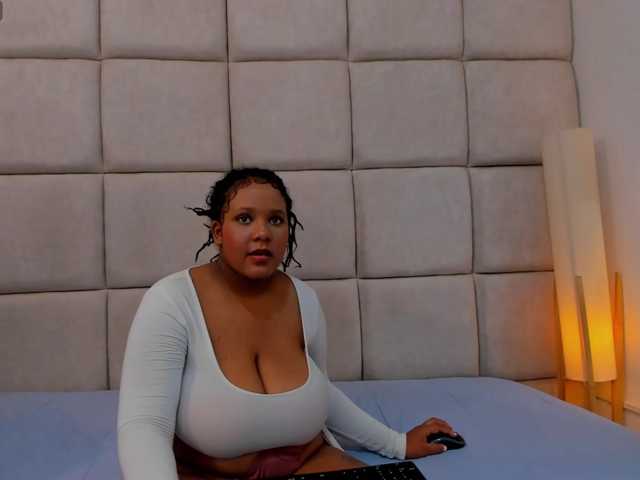 stefany1512 live cam on BongaCams