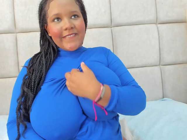 stefany1512 live cam on BongaCams