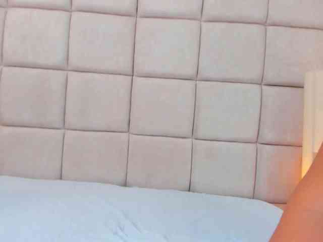 Model: stefany1512
