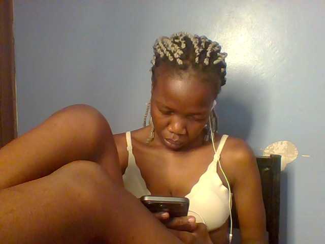 Lovelyboo live cam on BongaCams