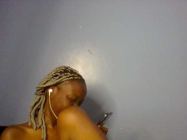 Lovelyboo live cam on BongaCams