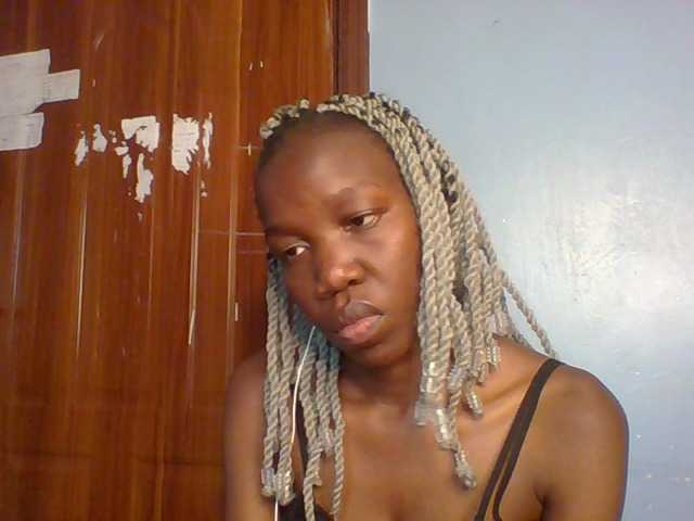 Lovelyboo live cam on BongaCams
