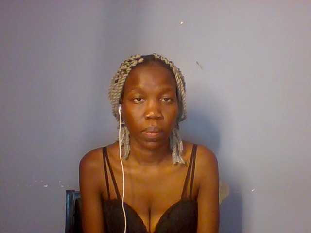 Lovelyboo live cam on BongaCams