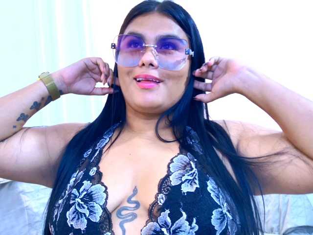 NatySantos live cam on BongaCams