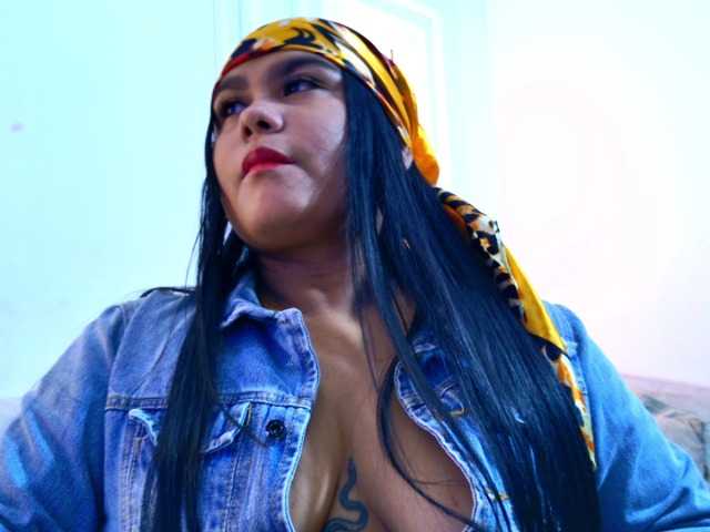 NatySantos live cam on BongaCams