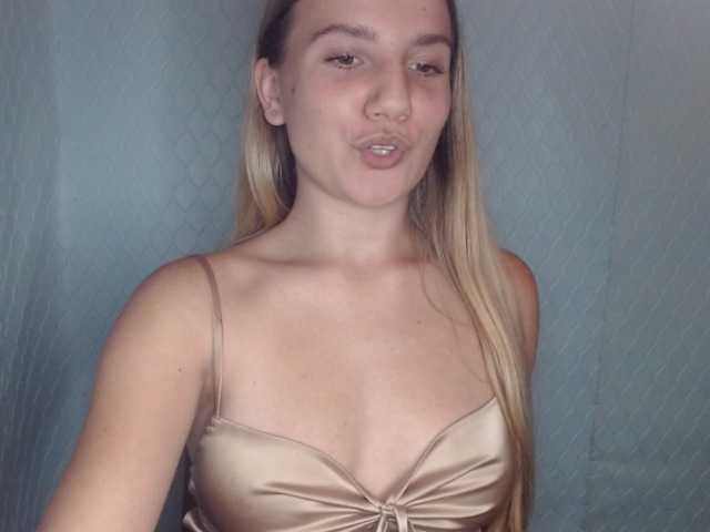 Viktorisagi1 live cam on BongaCams