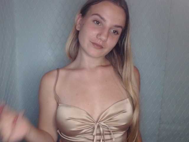 Viktorisagi1 live cam on BongaCams