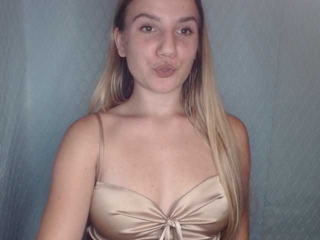 Viktorisagi1 live cam on BongaCams